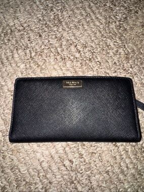 kate spade black saffiano zip-around wallet with gold plaque- Great Conditons